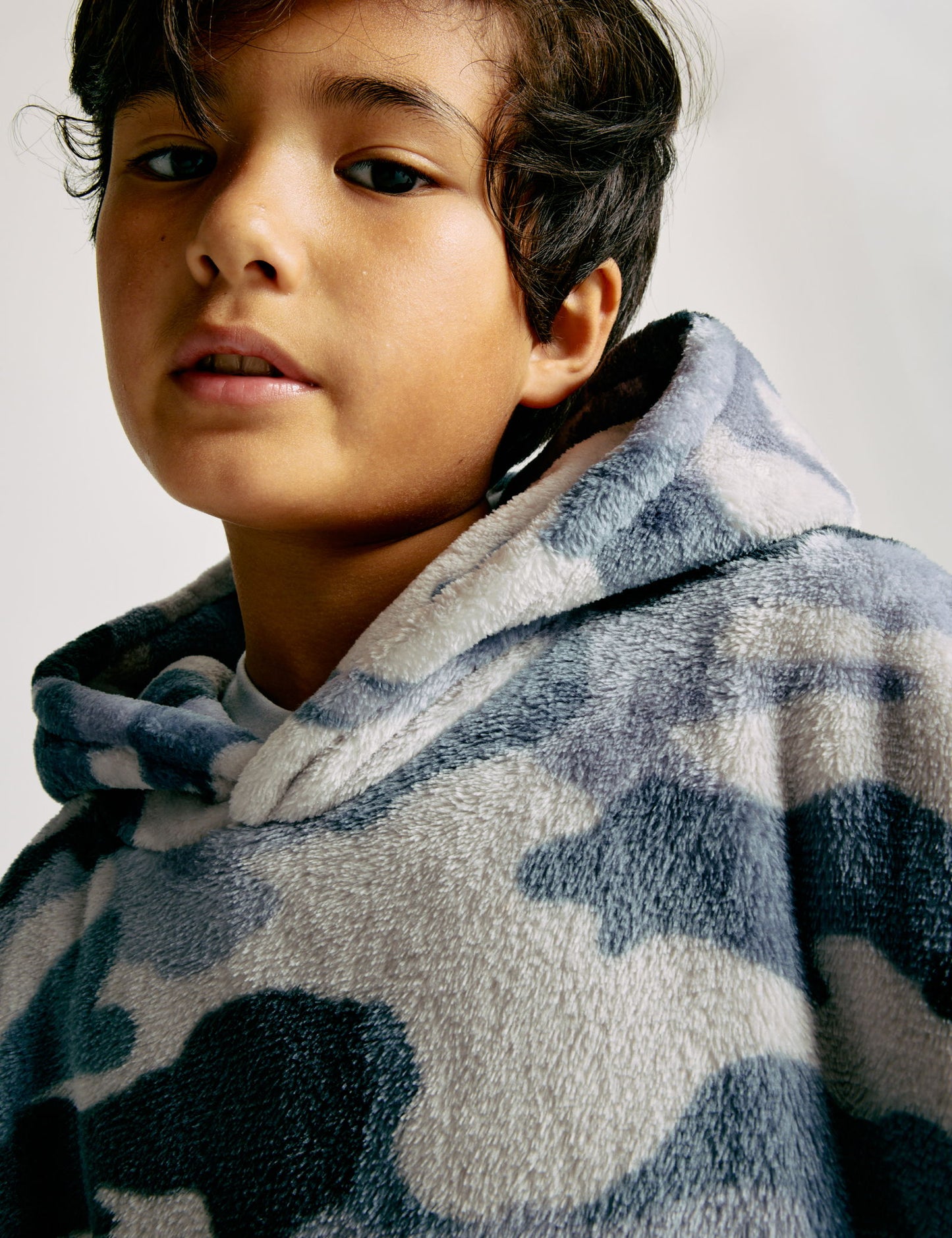 Kamuflaj Desenli Polar Kapüşonlu Oversize Hoodie (3-16 Yaş)
