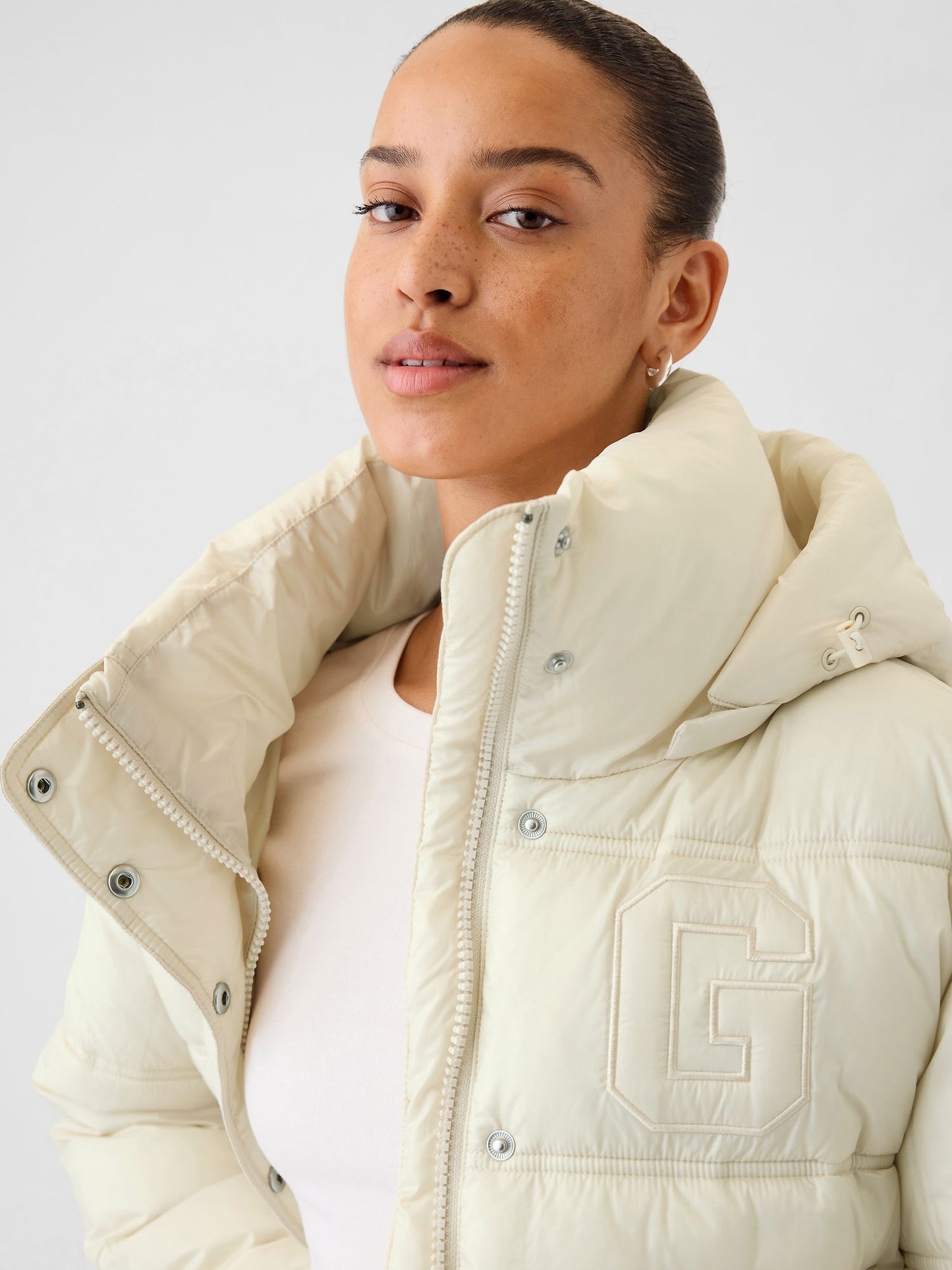 Kırık Beyaz Primaloft® P.u.r.e.™ Gap Logo Heavyweight Puffer Şişme Mont