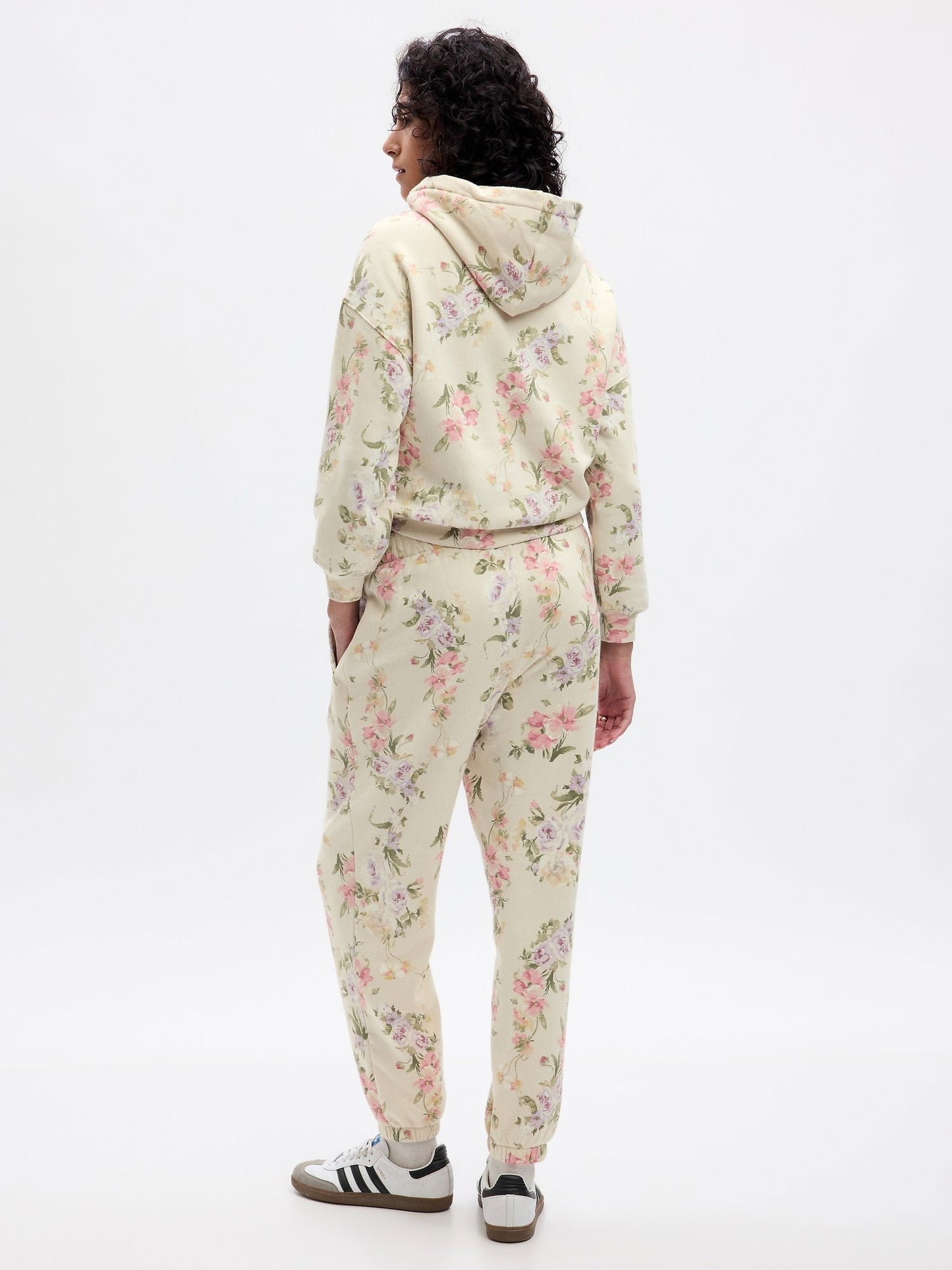 Bej Gap × Loveshackfancy Çiçek Desenli Jogger Eşofman Altı