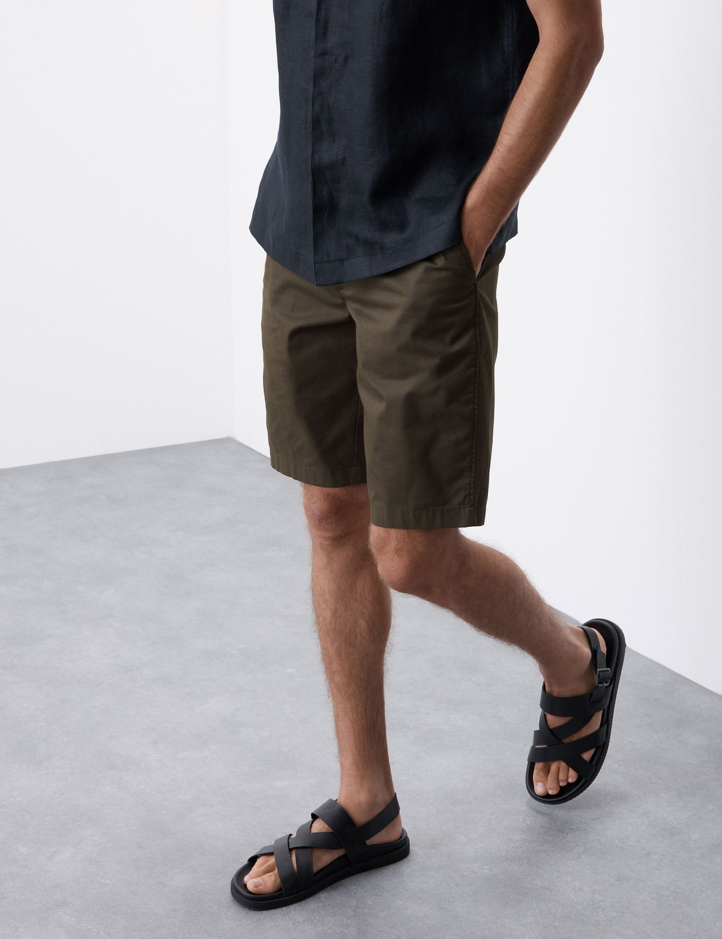 Pamuk Karışımlı Regular Fit Lightweight Chino Şort