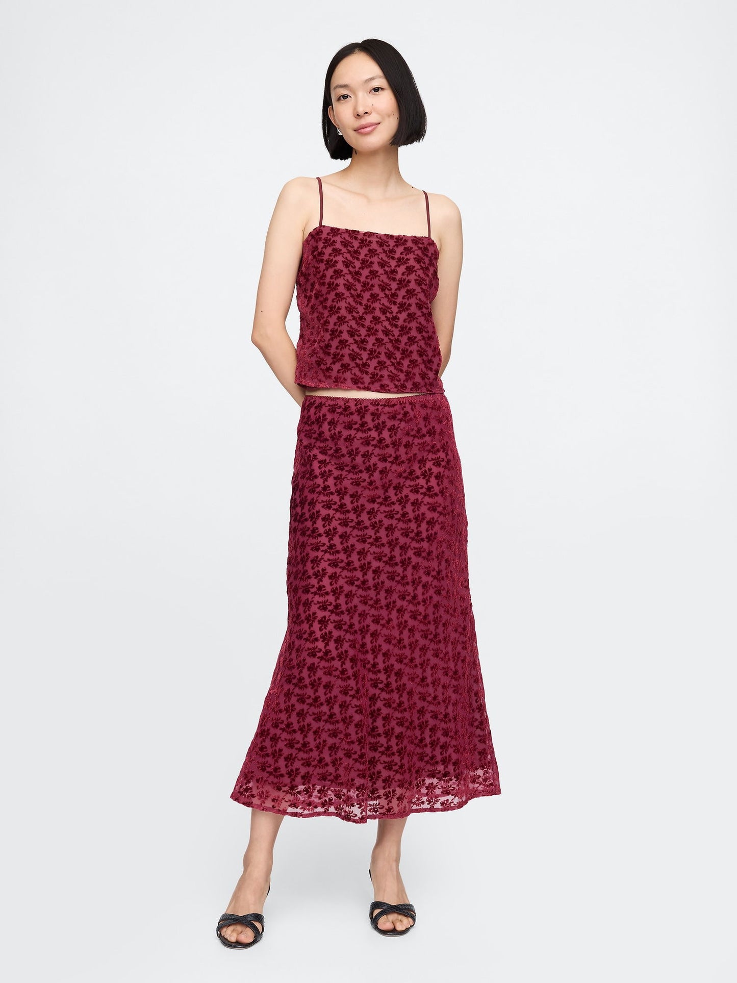 Bordo Kadife Işlemeli Crop Bluz