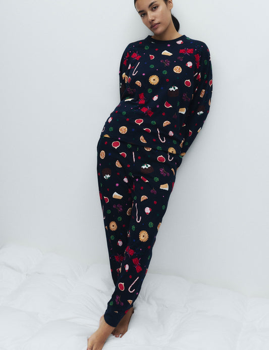 Saf Pamuklu Yılbaşı Desenli Pijama Takımı