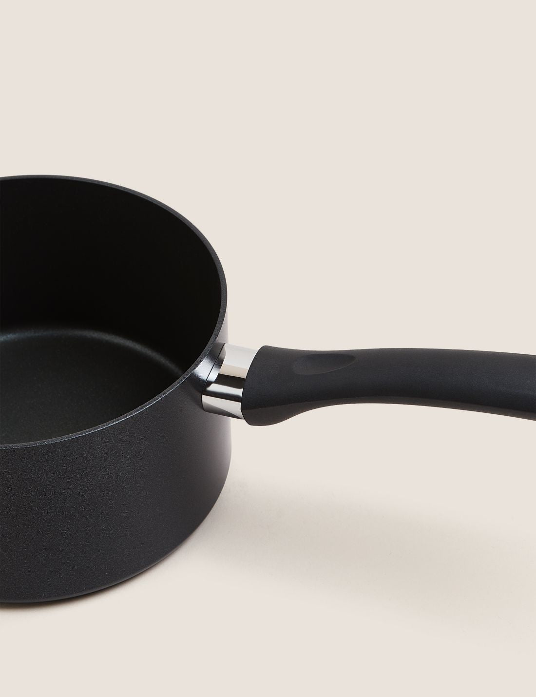 18 Cm Yapışmaz Kapaklı Sos Tenceresi