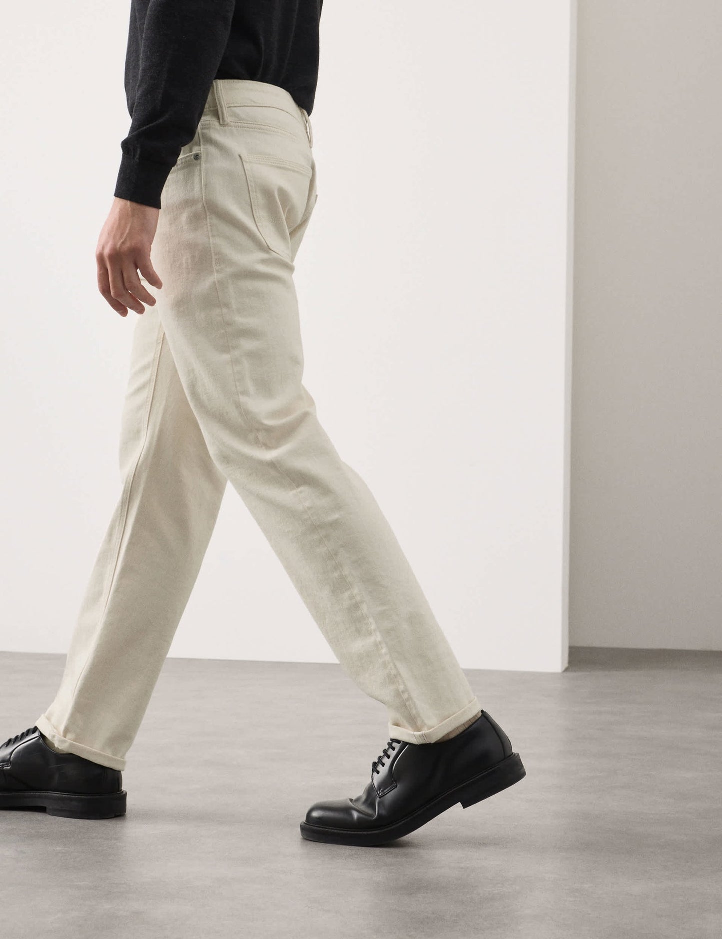 Saf Pamuklu Düz Kesim Selvedge Jean