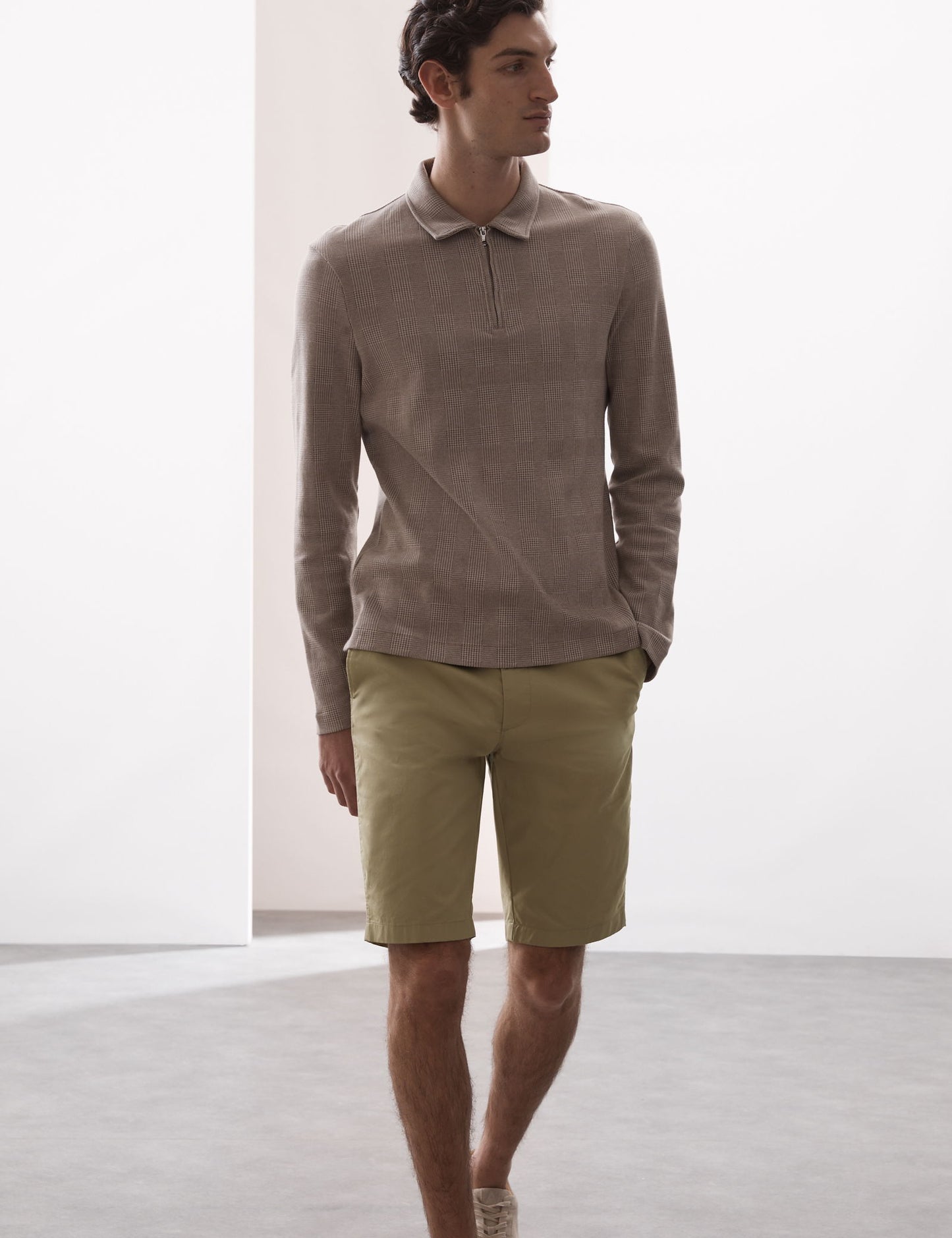 Pamuk Karışımlı Regular Fit Lightweight Chino Şort