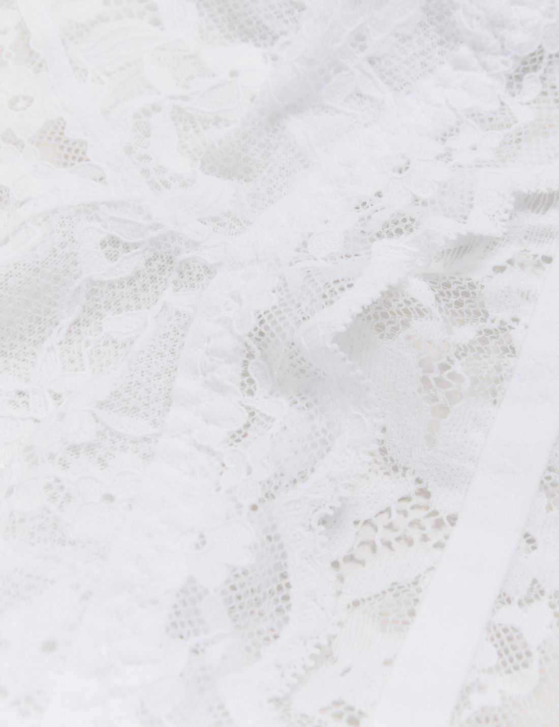 Dantel Detaylı Balensiz Bralet