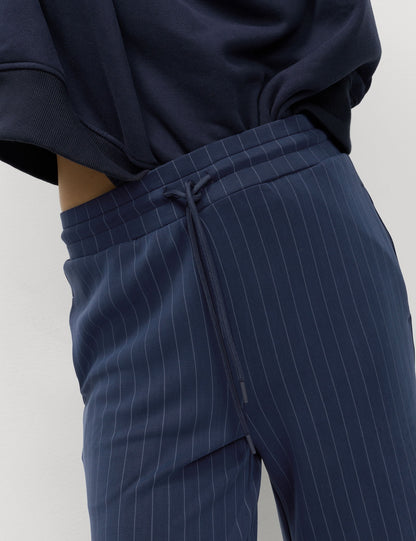 Yumuşak Dokulu Jogger Pantolon