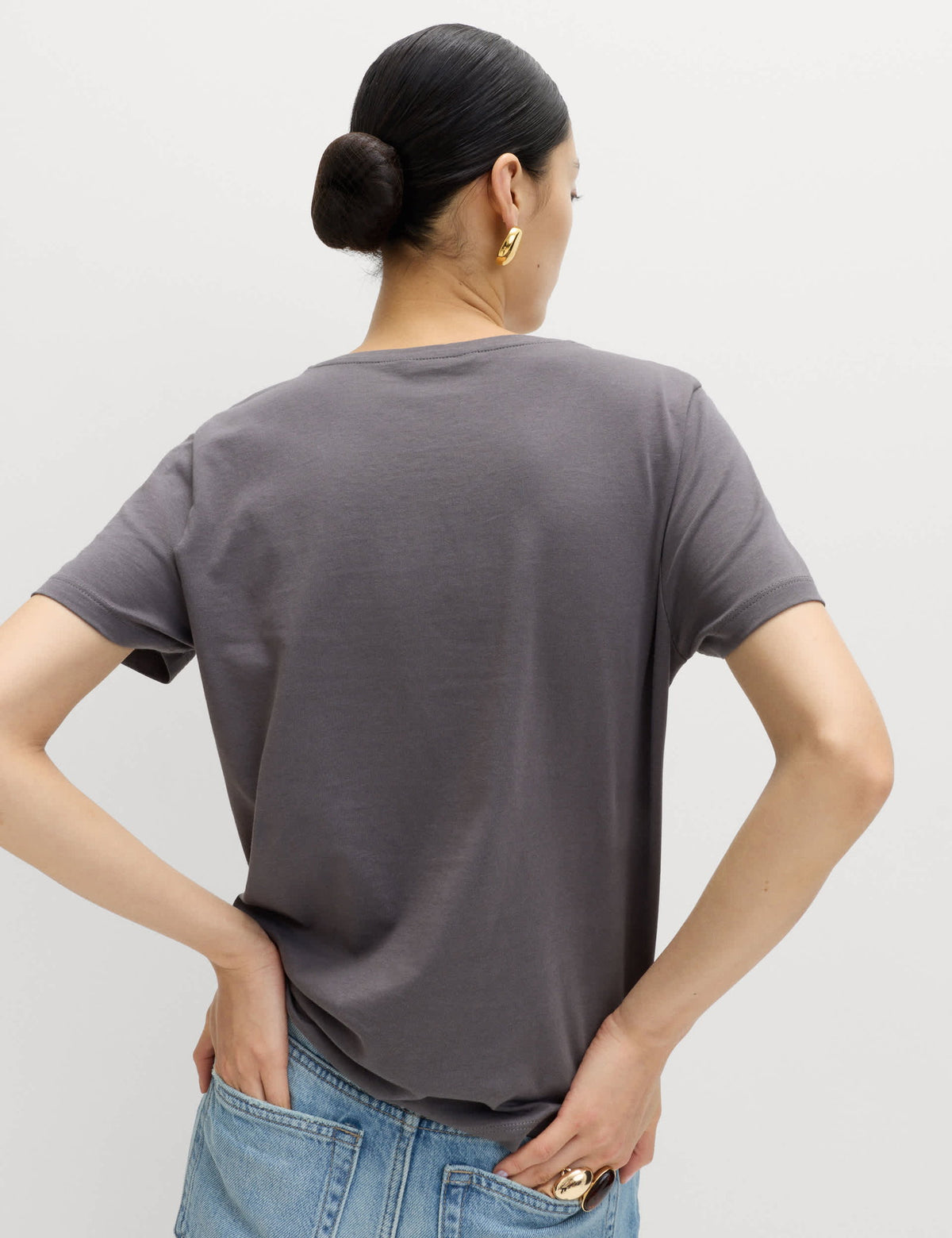 Pamuklu V Yaka T-shirt