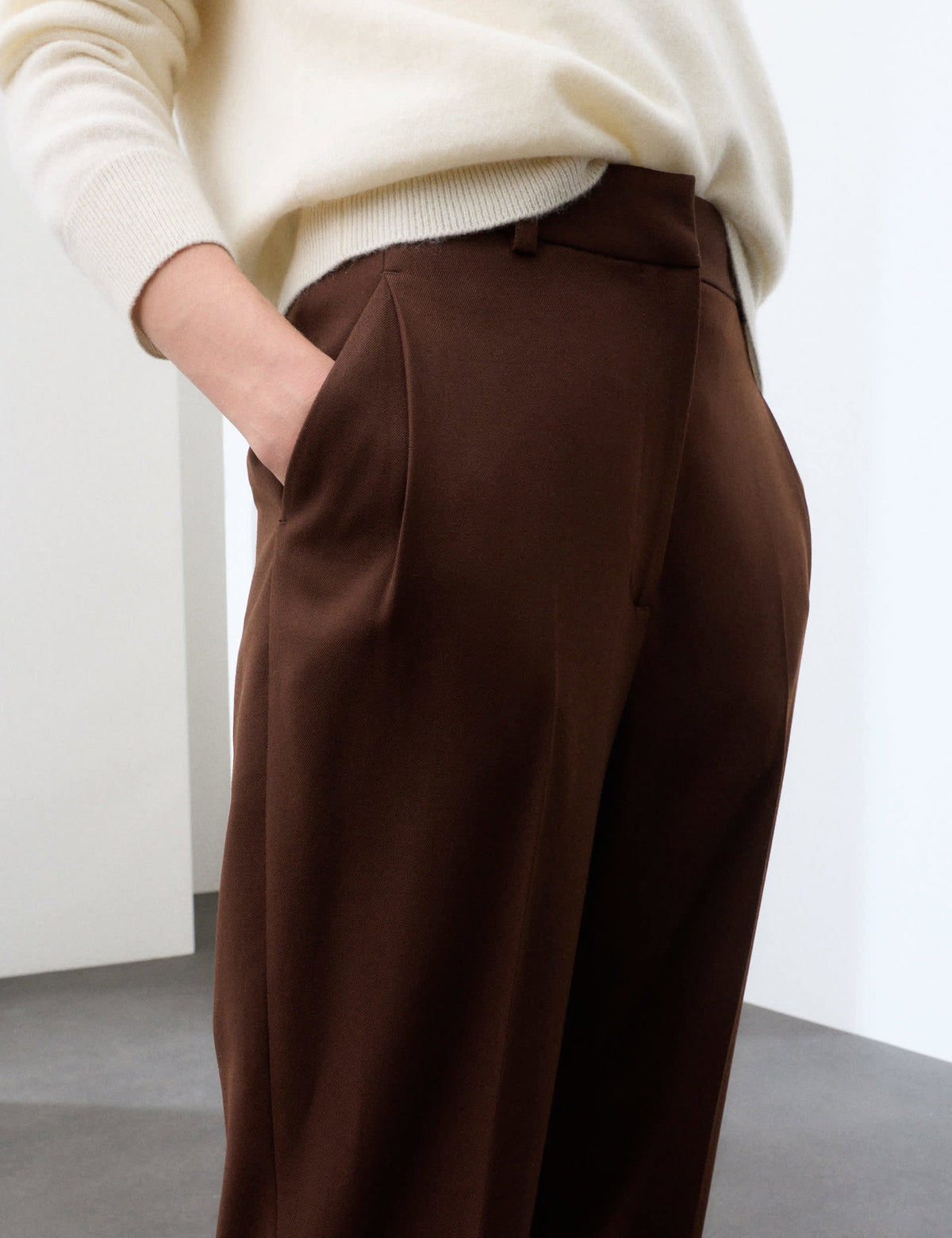 Yün Karışımlı Yüksek Bel Tapered Pantolon
