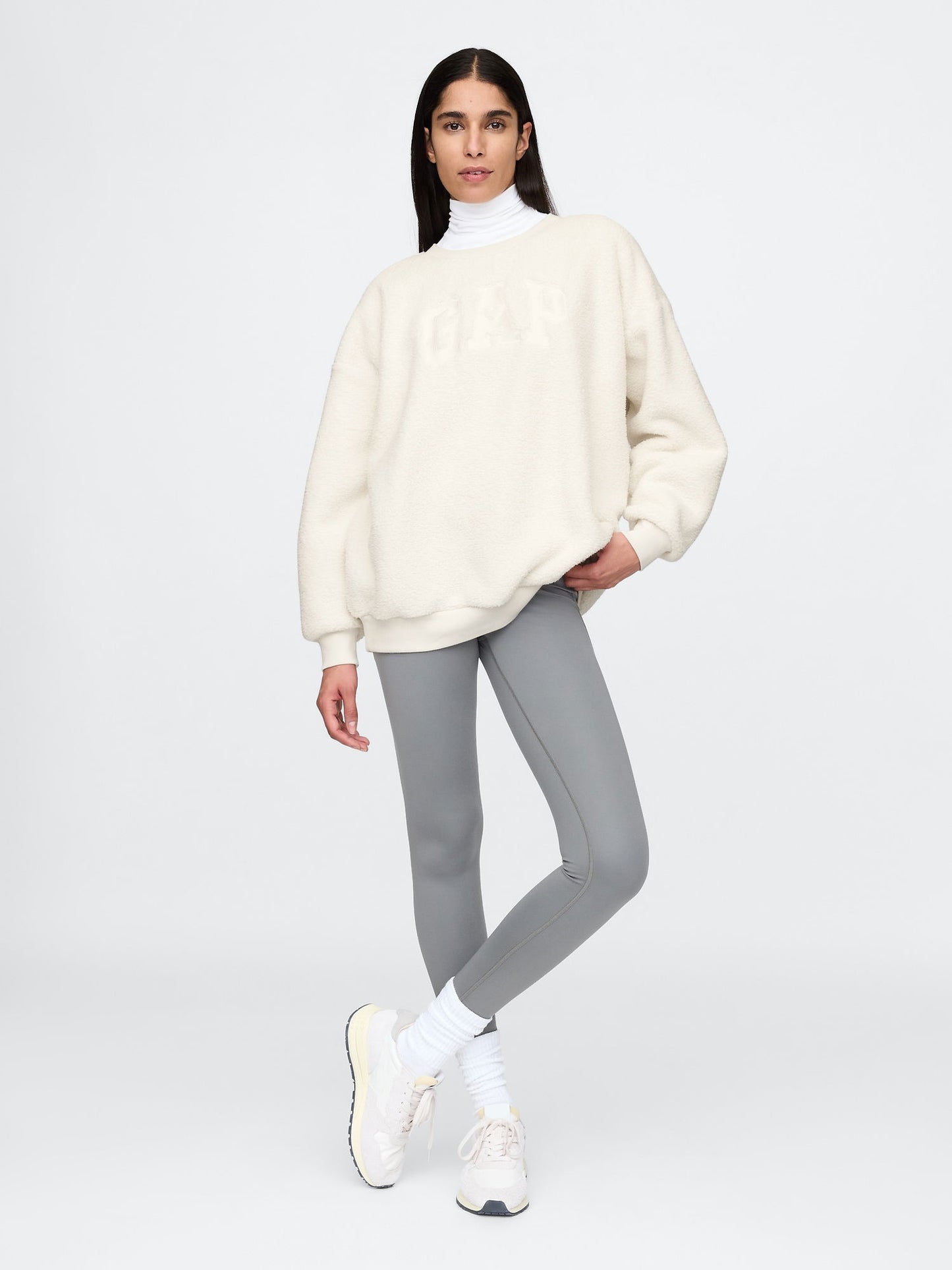 Kırık Beyaz Gap Logo Oversize Sherpa Kalpli Sweatshirt