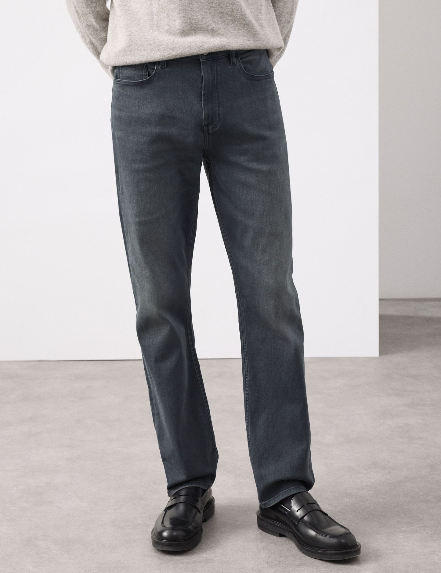 Düz Kesim Jeans