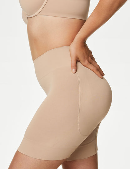 Cool Comfort™ Dikişsiz Kalça Şekillendirici Şort Korse