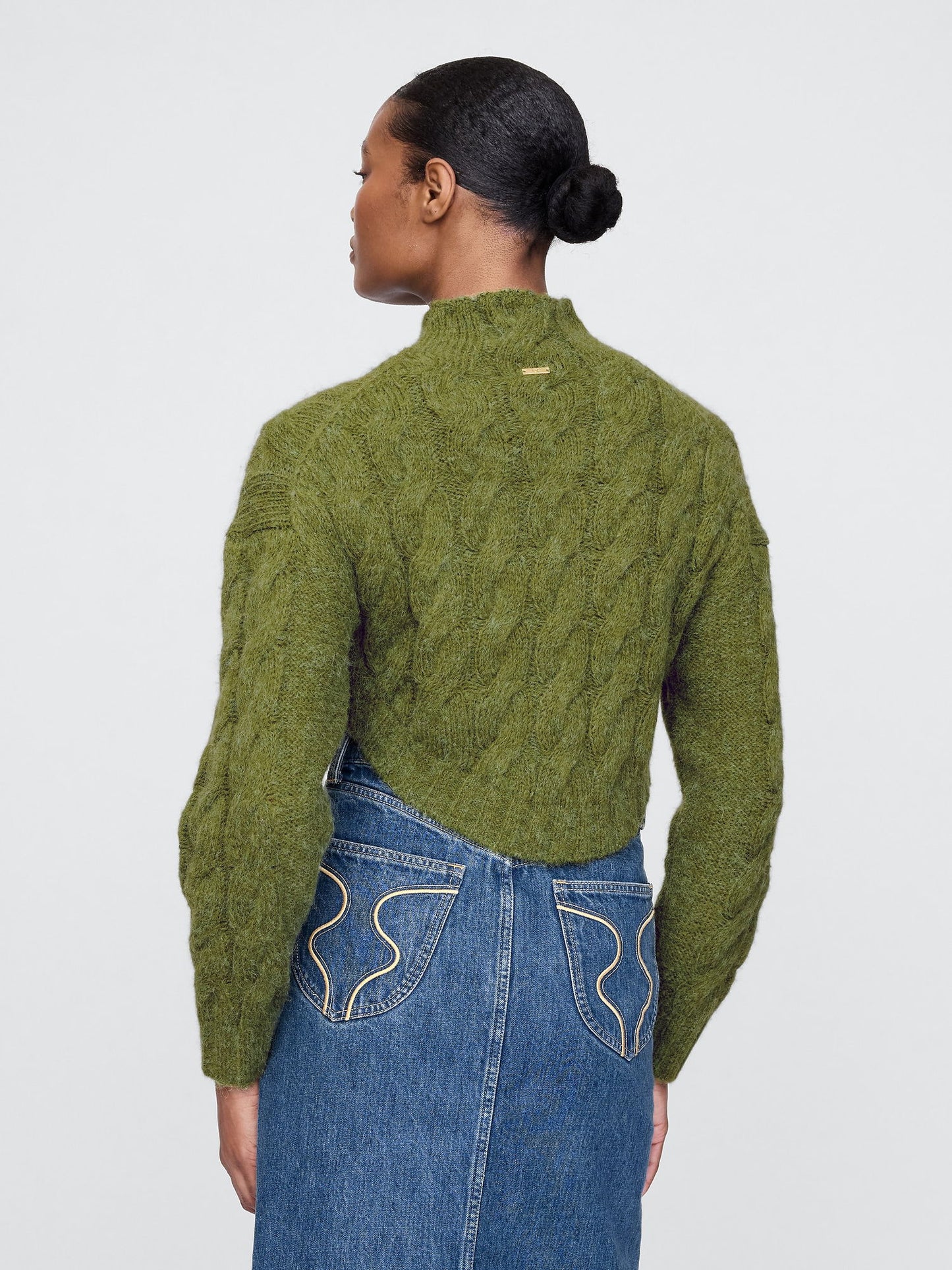 Yeşil Gap × Cult Gaia Cable Örgü Crop Kazak