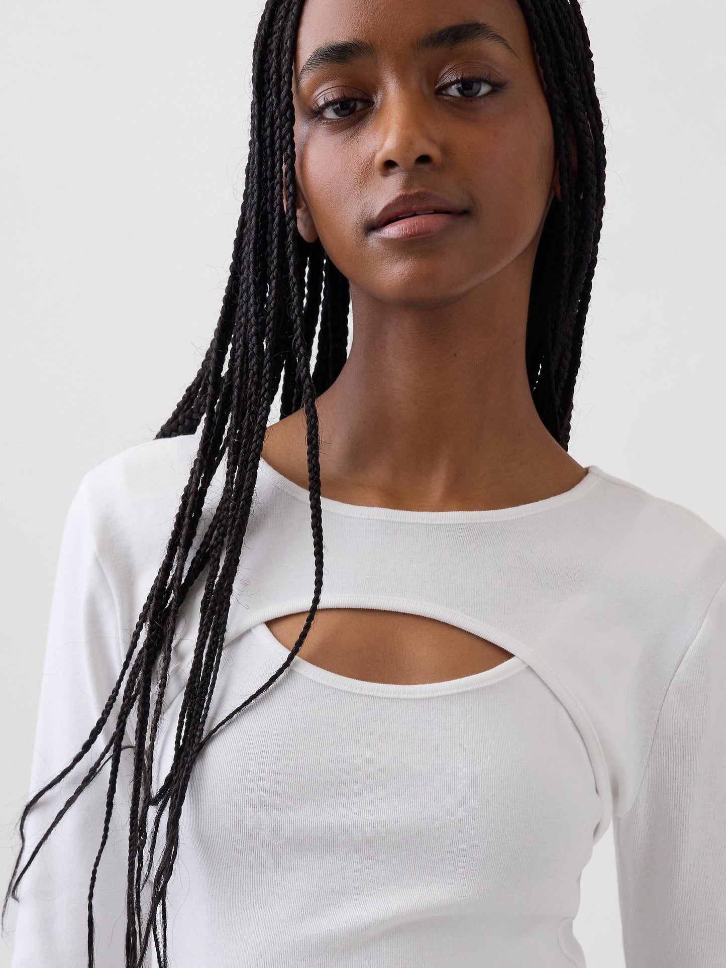 Beyaz Modern Cutout T-shirt