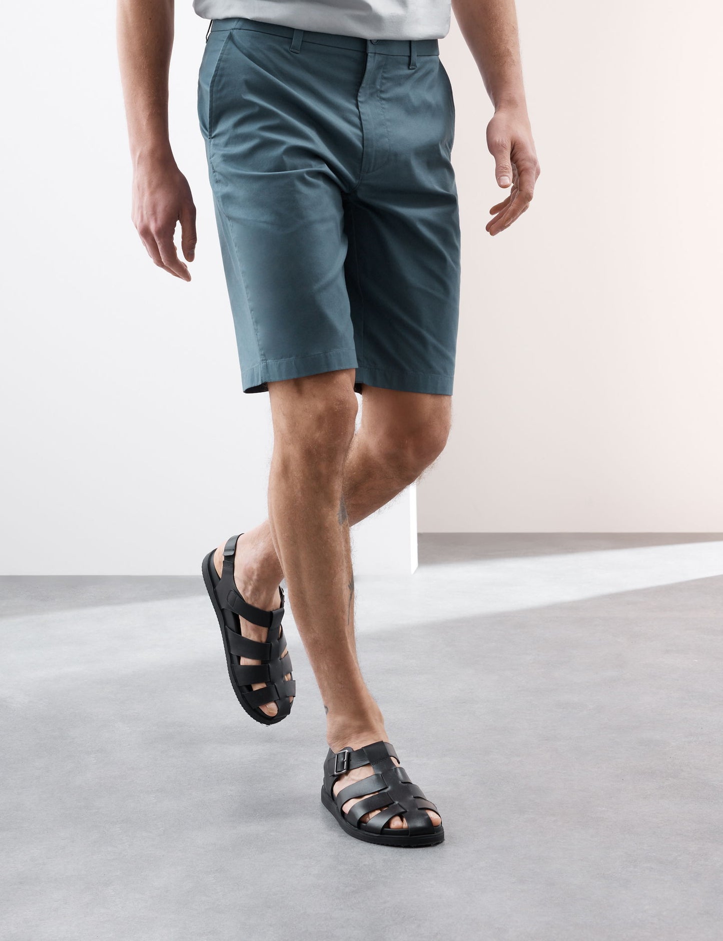 Pamuk Karışımlı Regular Fit Lightweight Chino Şort