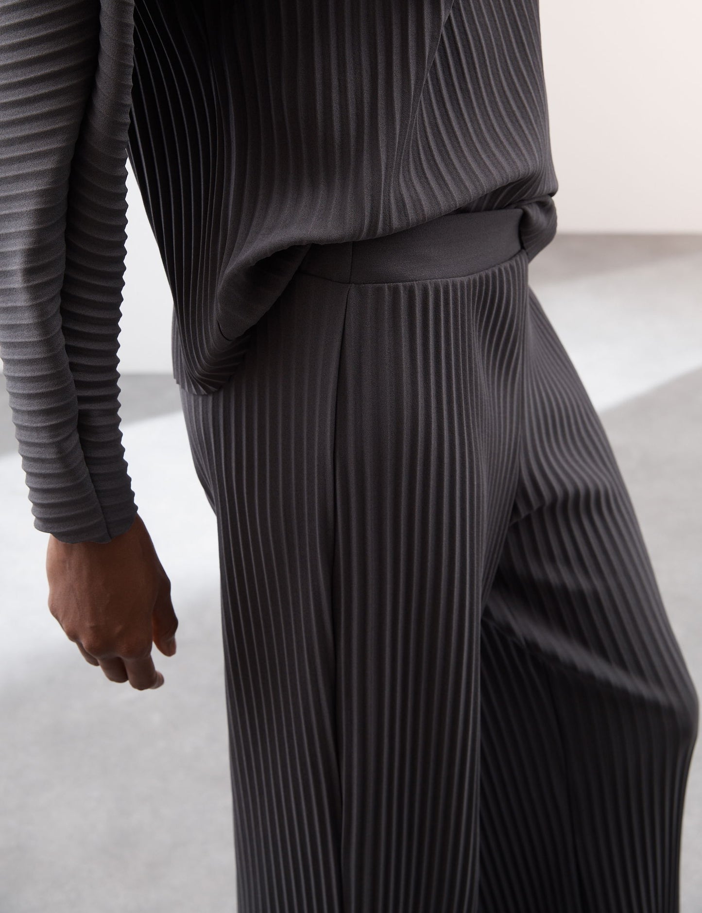 Pile Detaylı Wide Leg Pantolon