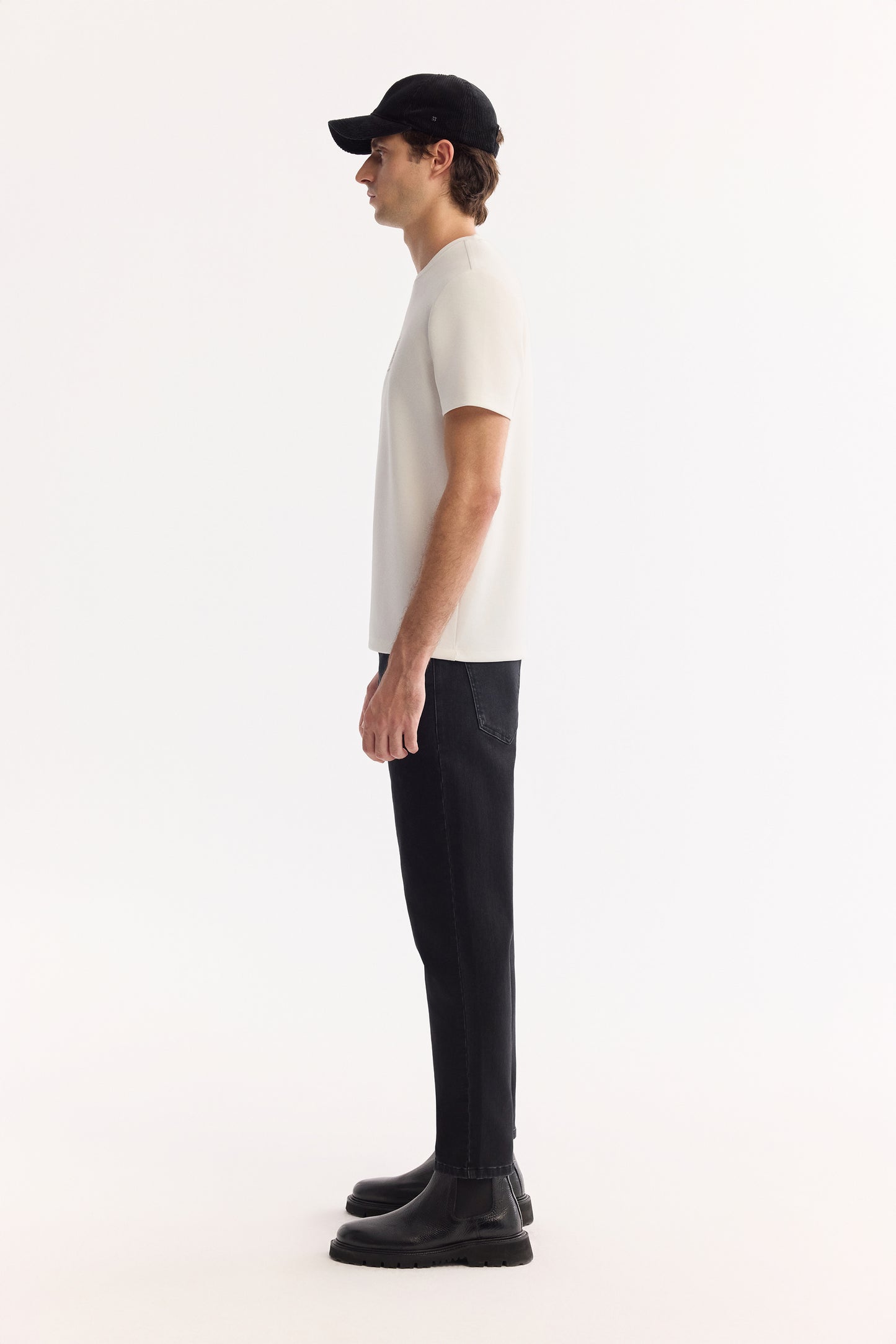 Ekru Bisiklet Yaka Enjeksiyon Baskılı Interlok Kumaş T-shirt