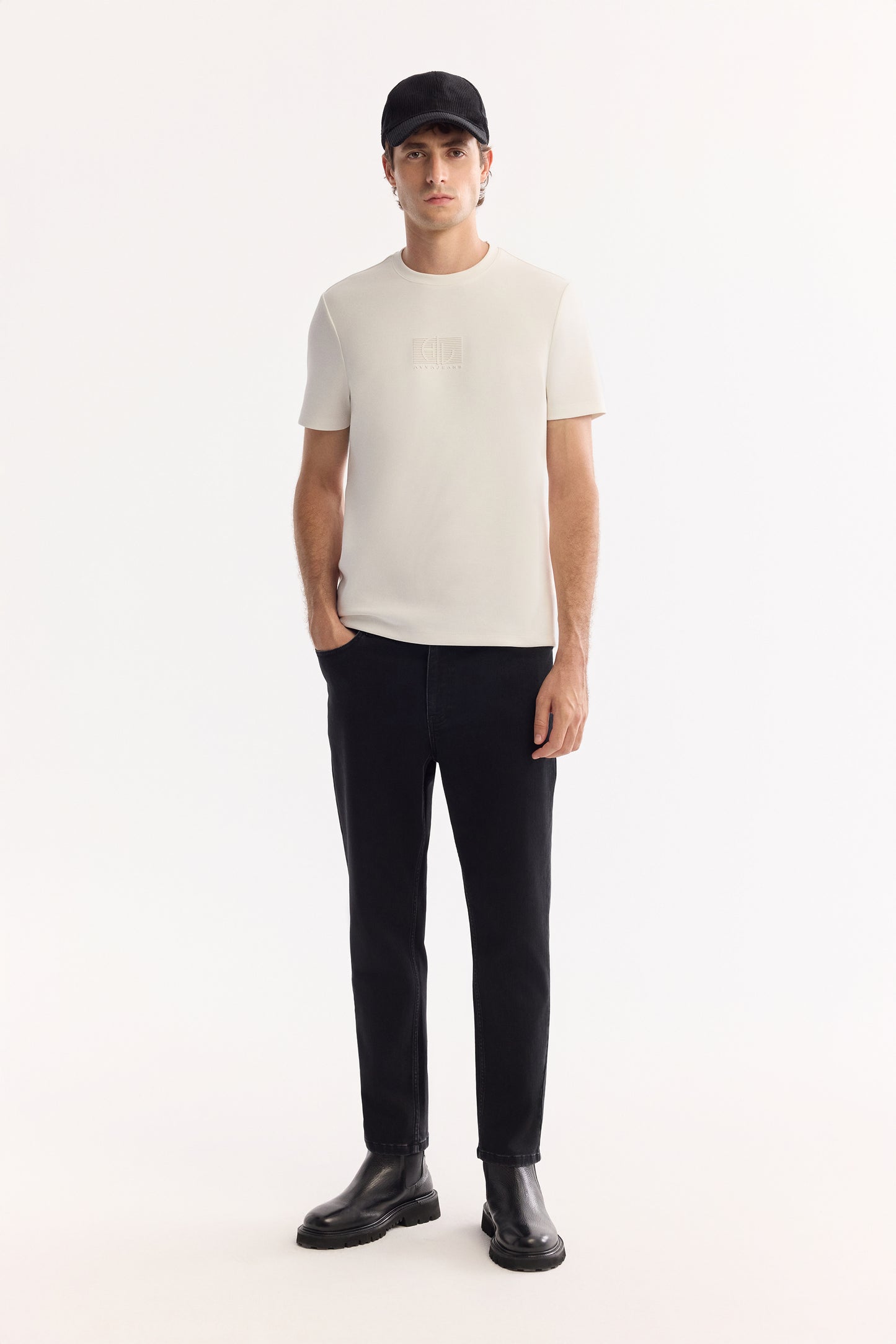 Ekru Bisiklet Yaka Enjeksiyon Baskılı Interlok Kumaş T-shirt