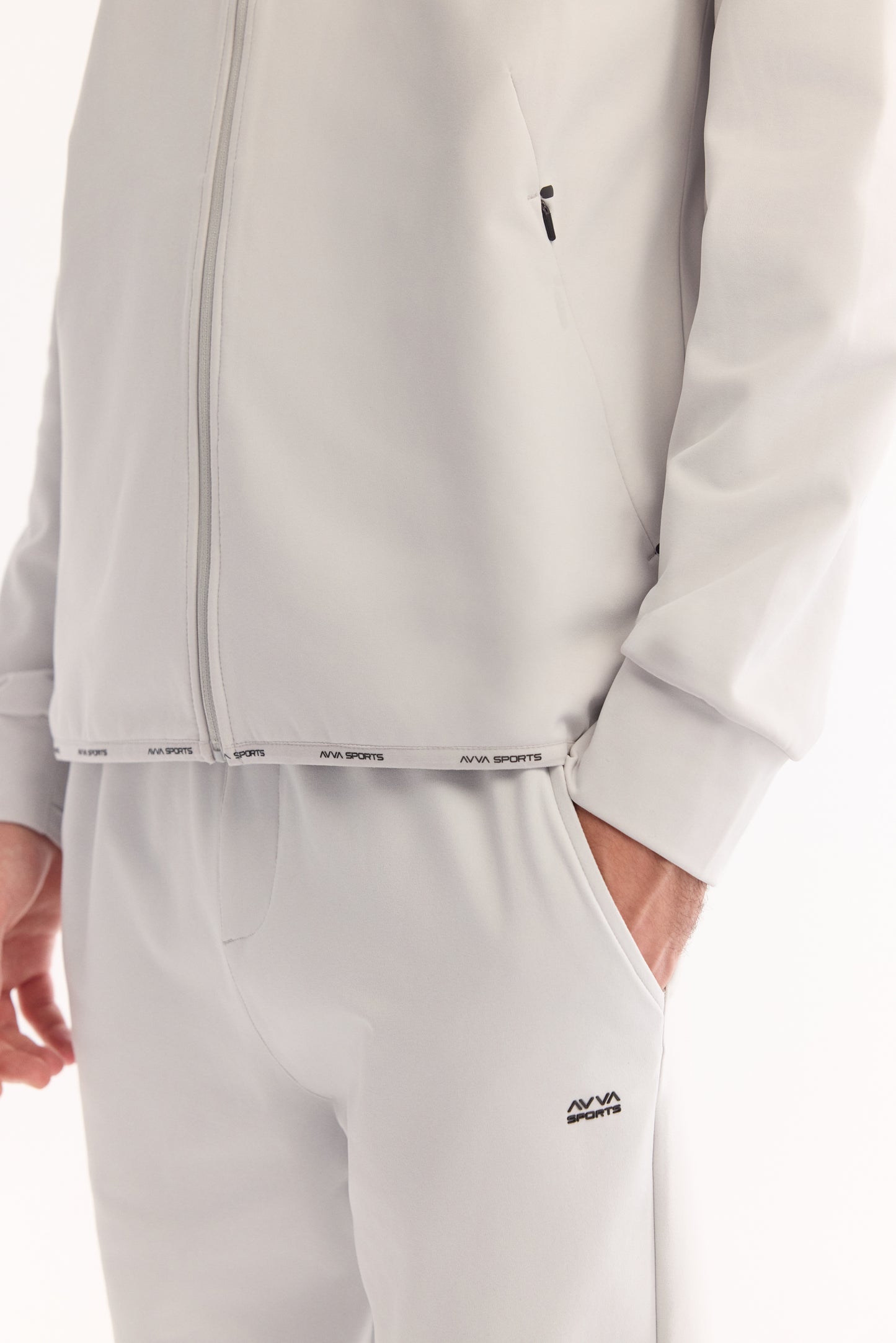 Açık Gri Dik Yaka Fermuarlı Enjeksiyon Baskılı Teknik Kumaş Hırka