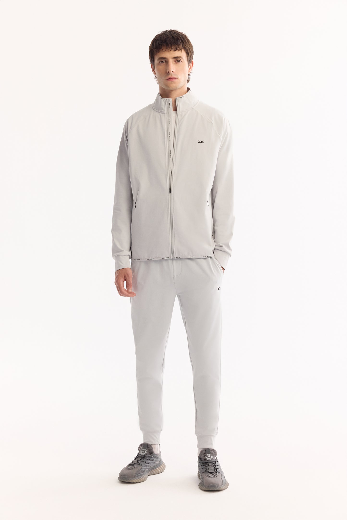 Açık Gri Dik Yaka Fermuarlı Enjeksiyon Baskılı Teknik Kumaş Hırka