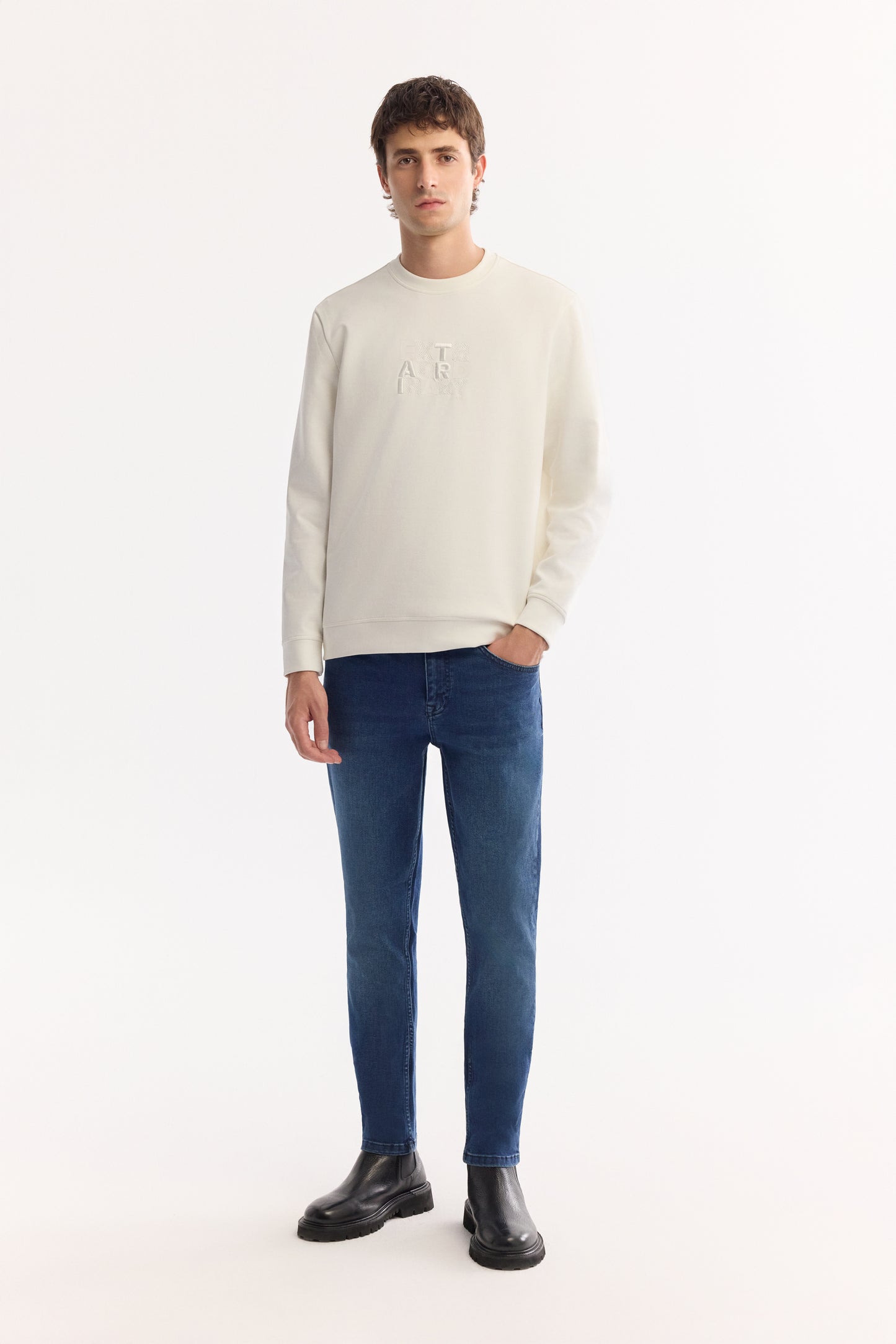 Ekru Bisiklet Yaka Nakışlı Interlok Kumaş Sweatshirt