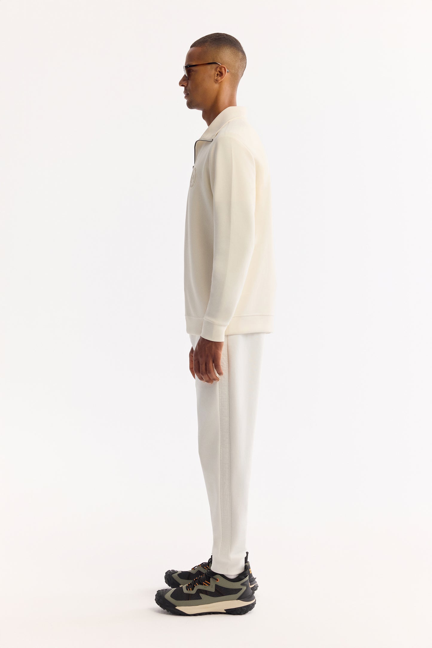 Ekru Fermuarlı Dik Yaka Gofreli Modal Örme Kumaş Sweatshirt