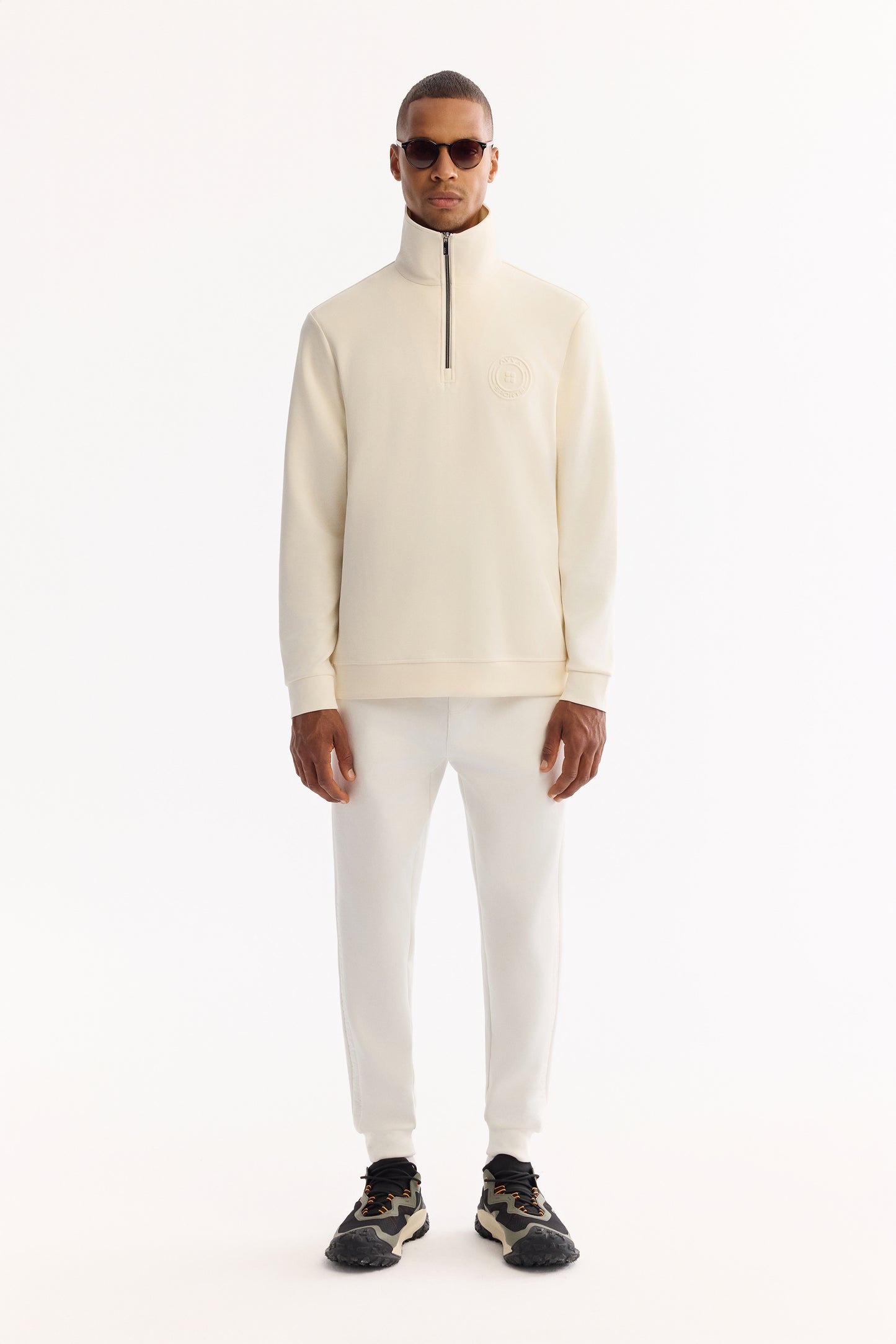 Ekru Fermuarlı Dik Yaka Gofreli Modal Örme Kumaş Sweatshirt