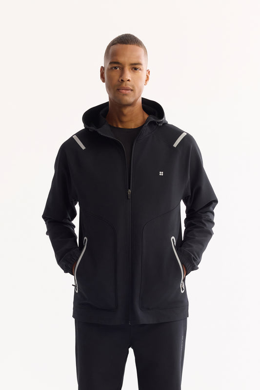 Siyah Kapüşonlu Yaka Reflektör Baskılı Teknik Kumaş Hırka