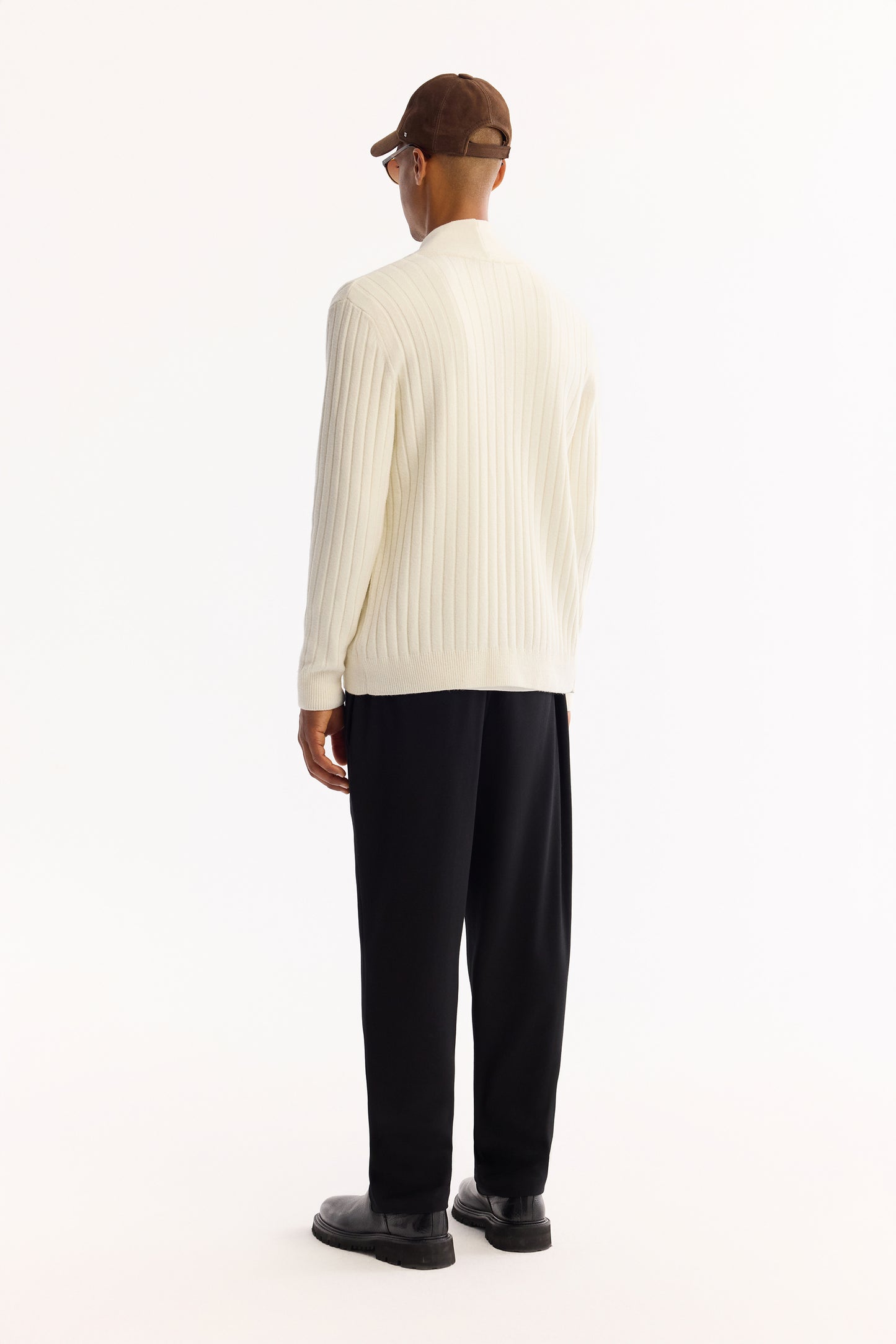 Ekru Şal Yaka Desenli Olimpus Iplik Hırka