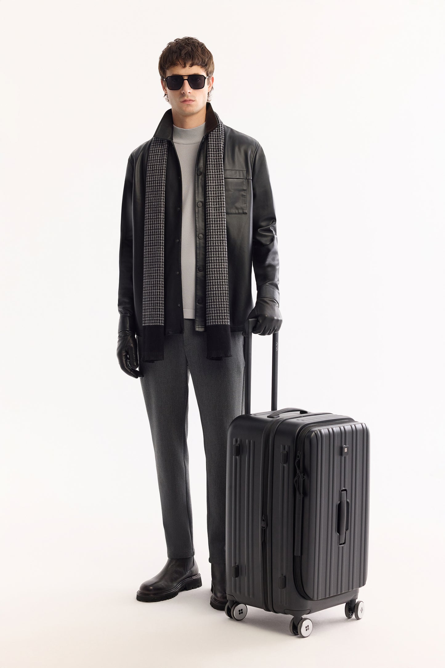 Siyah Klasik Yaka Düz Suni Deri Ceket Gömlek