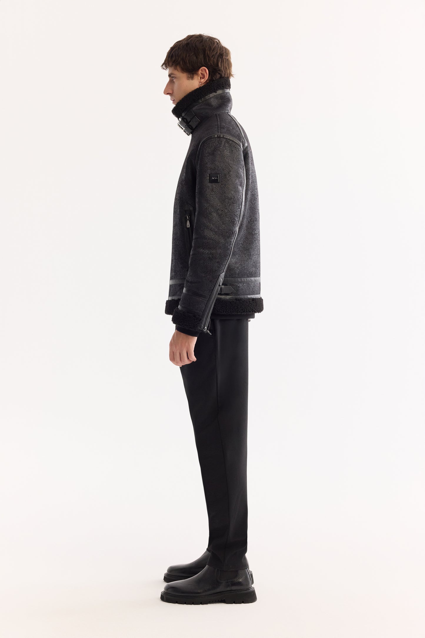 Siyah Dik Yaka Düz Napa Kumaş Mont