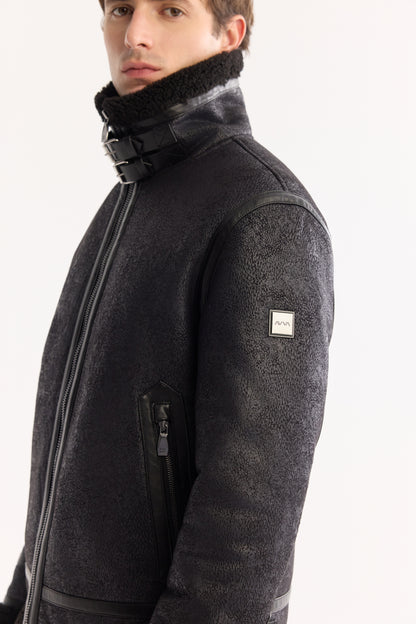 Siyah Dik Yaka Düz Napa Kumaş Mont