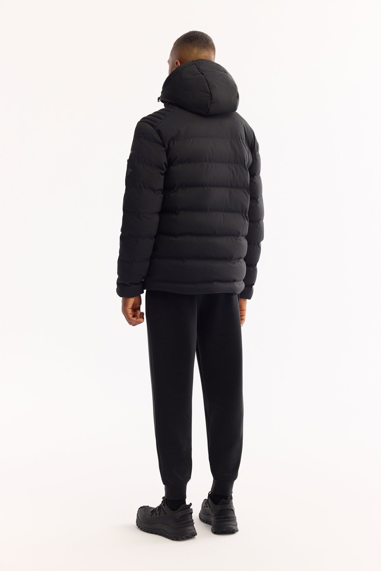 Siyah Takma Çıkma Kapüşonlu Düz Poliamid-elastan Kumaş Mont