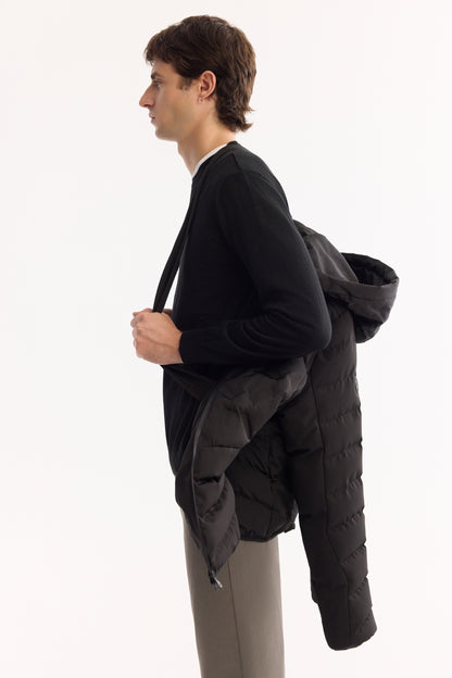 Siyah Kapüşonlu Yaka Kapitone Polyester Kumaş Mont