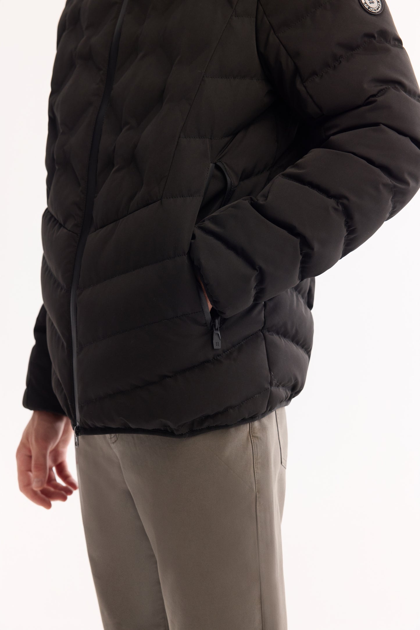 Siyah Kapüşonlu Yaka Kapitone Polyester Kumaş Mont