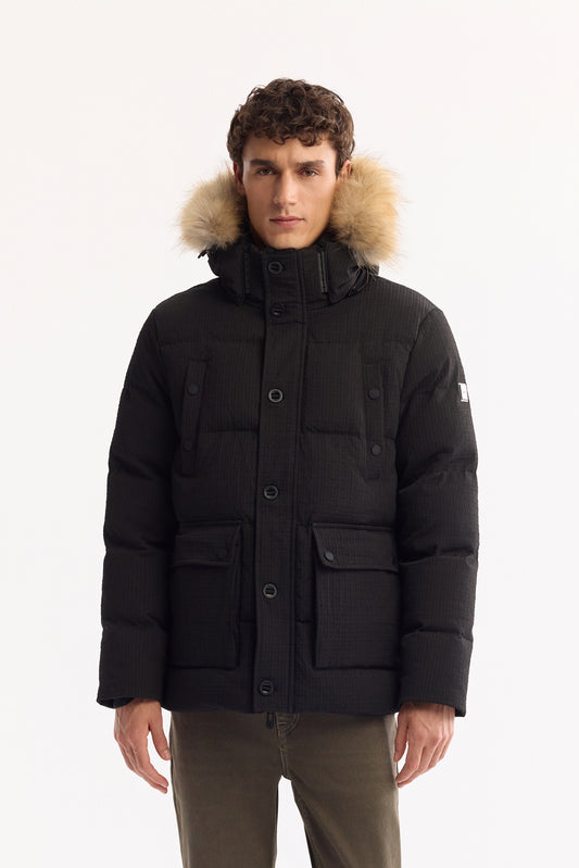 Siyah Takma Çıkma Kapüşonlu Dokulu Polyester Kumaş Mont