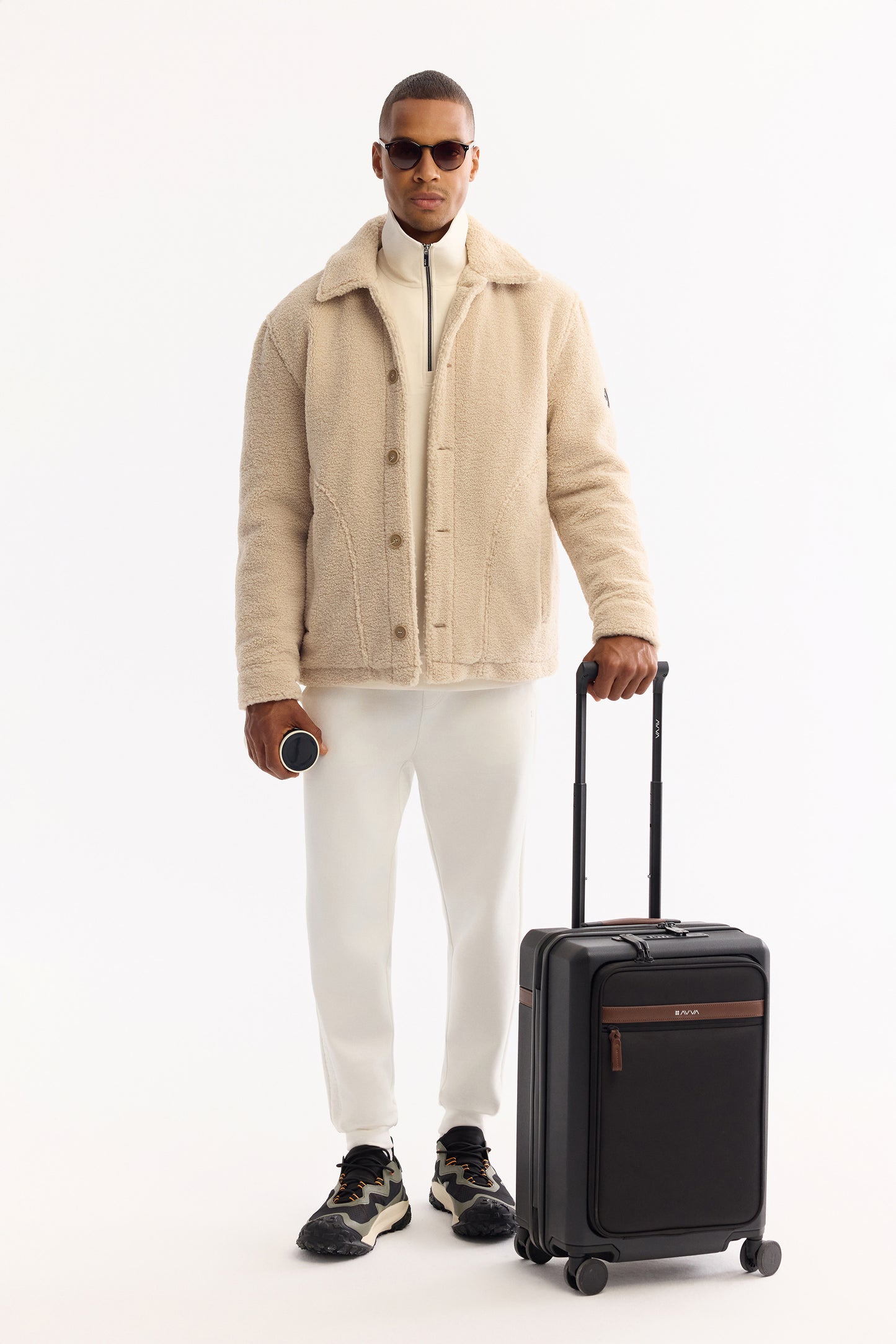 Bej Klasik Yaka Düz Peluş Kumaş Mont