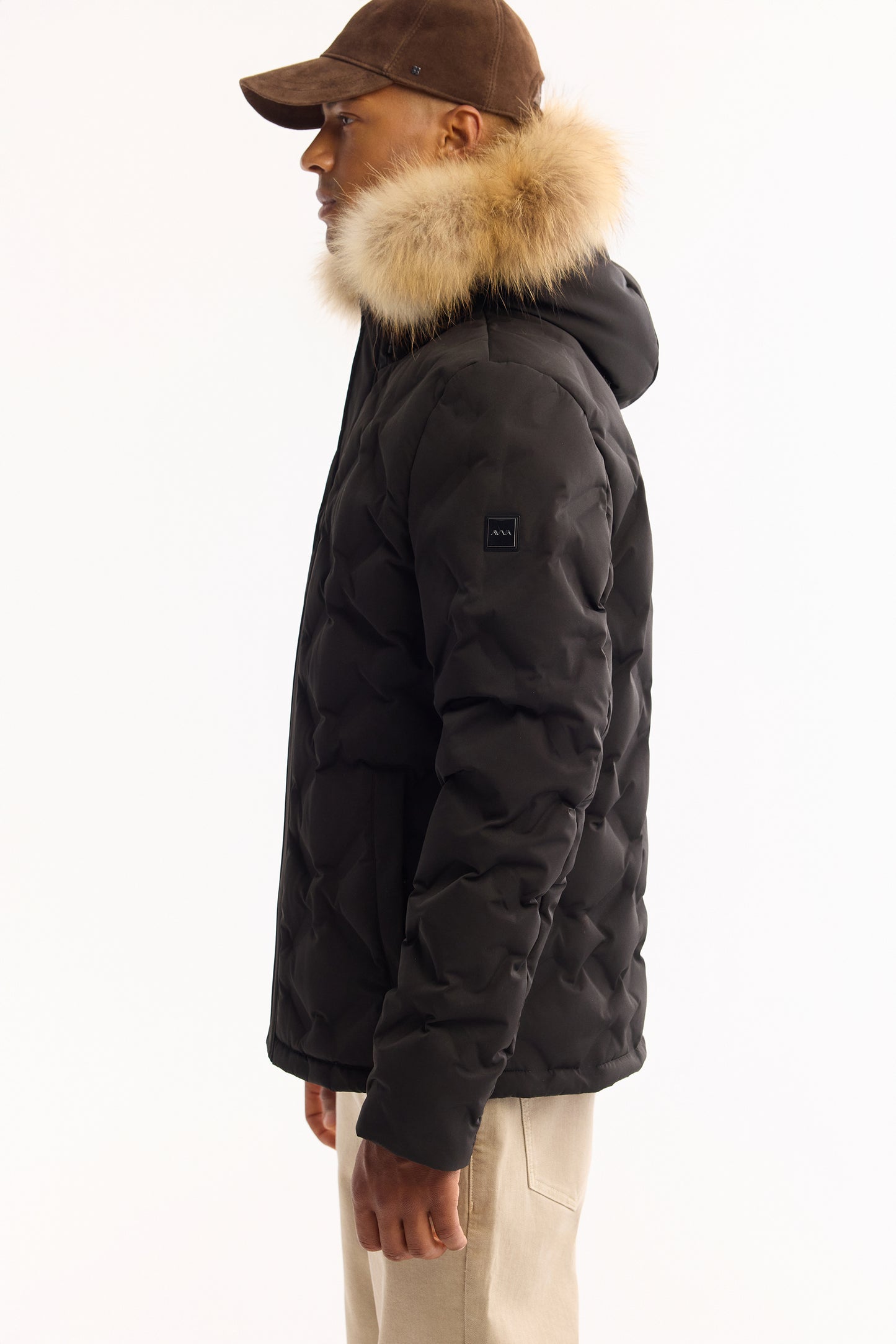 Siyah Takma Çıkma Kapüşonlu Düz Polyester Kumaş Mont