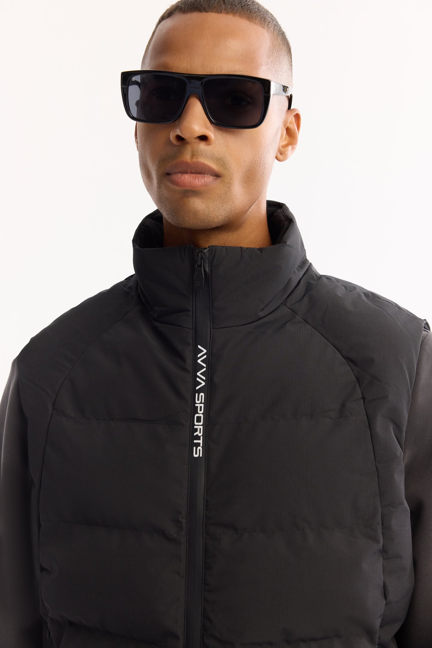 Siyah Kapüşonlu Yaka Düz Polyester Kumaş Mont