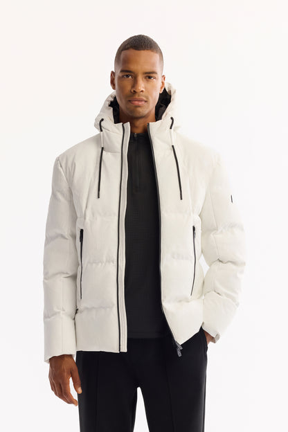 Beyaz Kapüşonlu Yaka Kapitone Polyester Kumaş Mont
