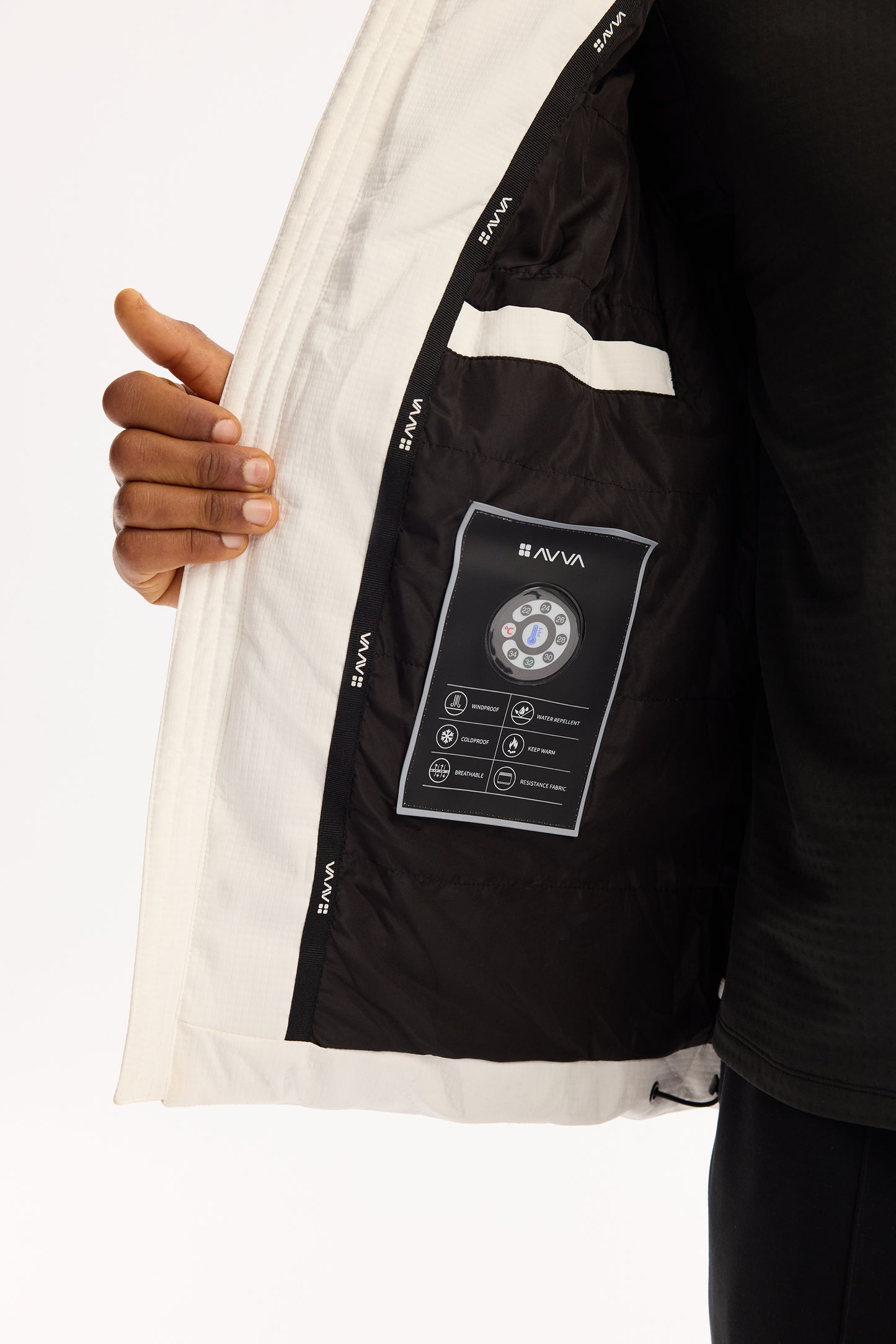 Beyaz Kapüşonlu Yaka Kapitone Polyester Kumaş Mont