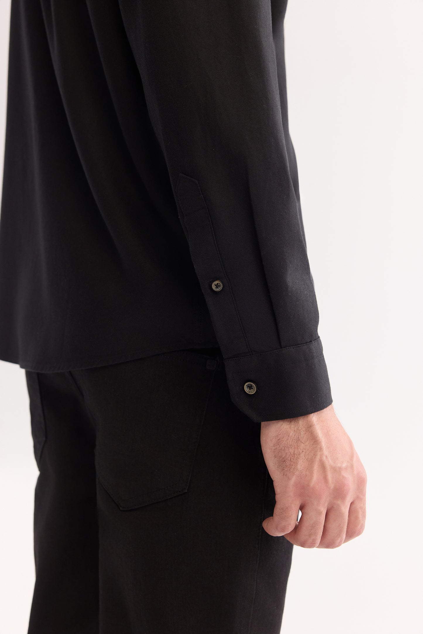 Siyah Düğmeli Yaka Düz Pamuk/ Viskon Kumaş Gömlek