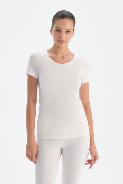 Ekru Kadın Termal Kısa Kollu Üst