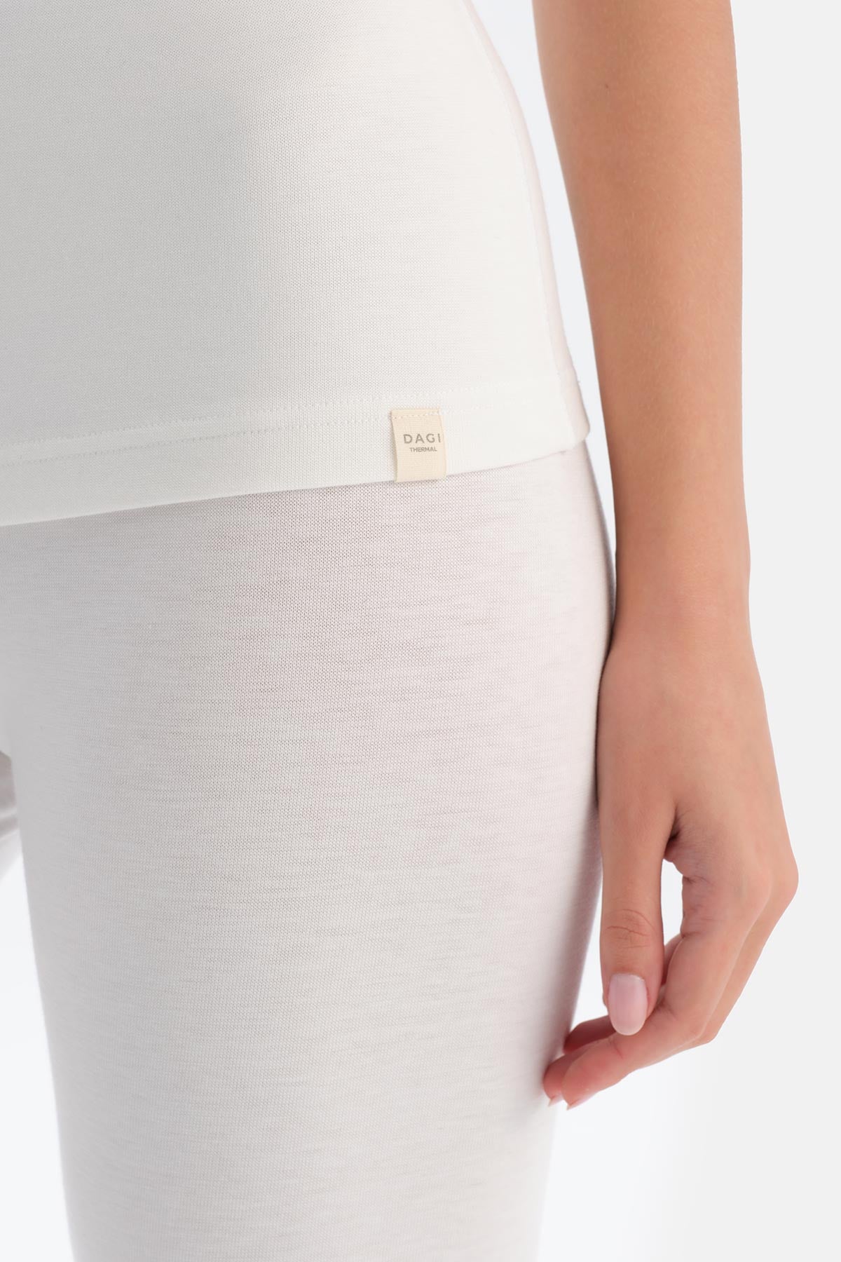 Ekru Kadın Termal Kısa Kollu Üst