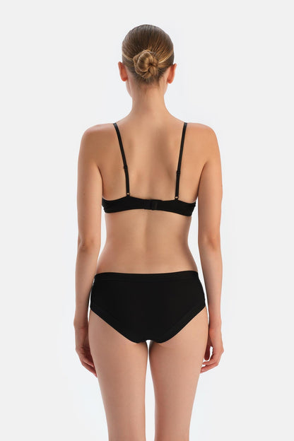 Siyah 1330kc Basıc Üçgen Formlu Soft Sütyen