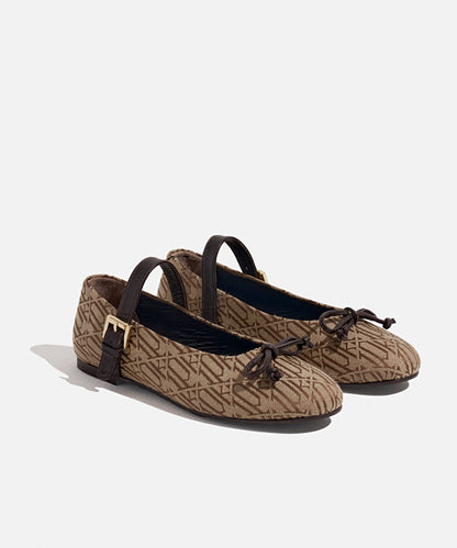 Fiyonklu Monogram Jakarlı Babet