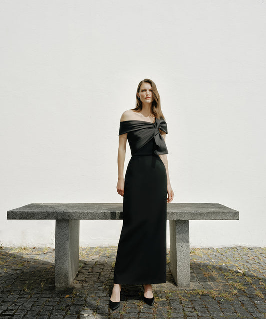 Asimetrik Fiyonklu Elbise