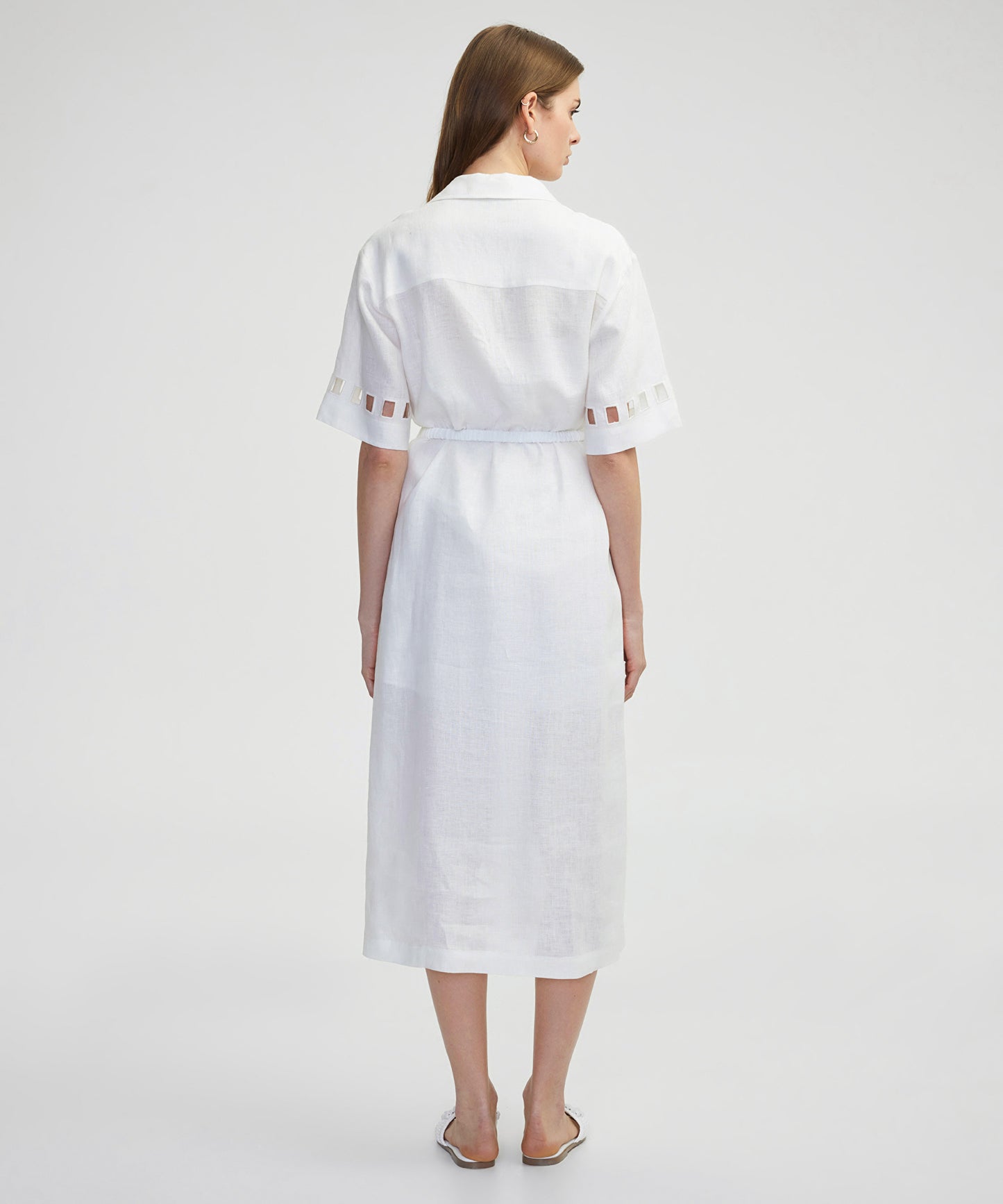 Cutout Detaylı Keten Elbise