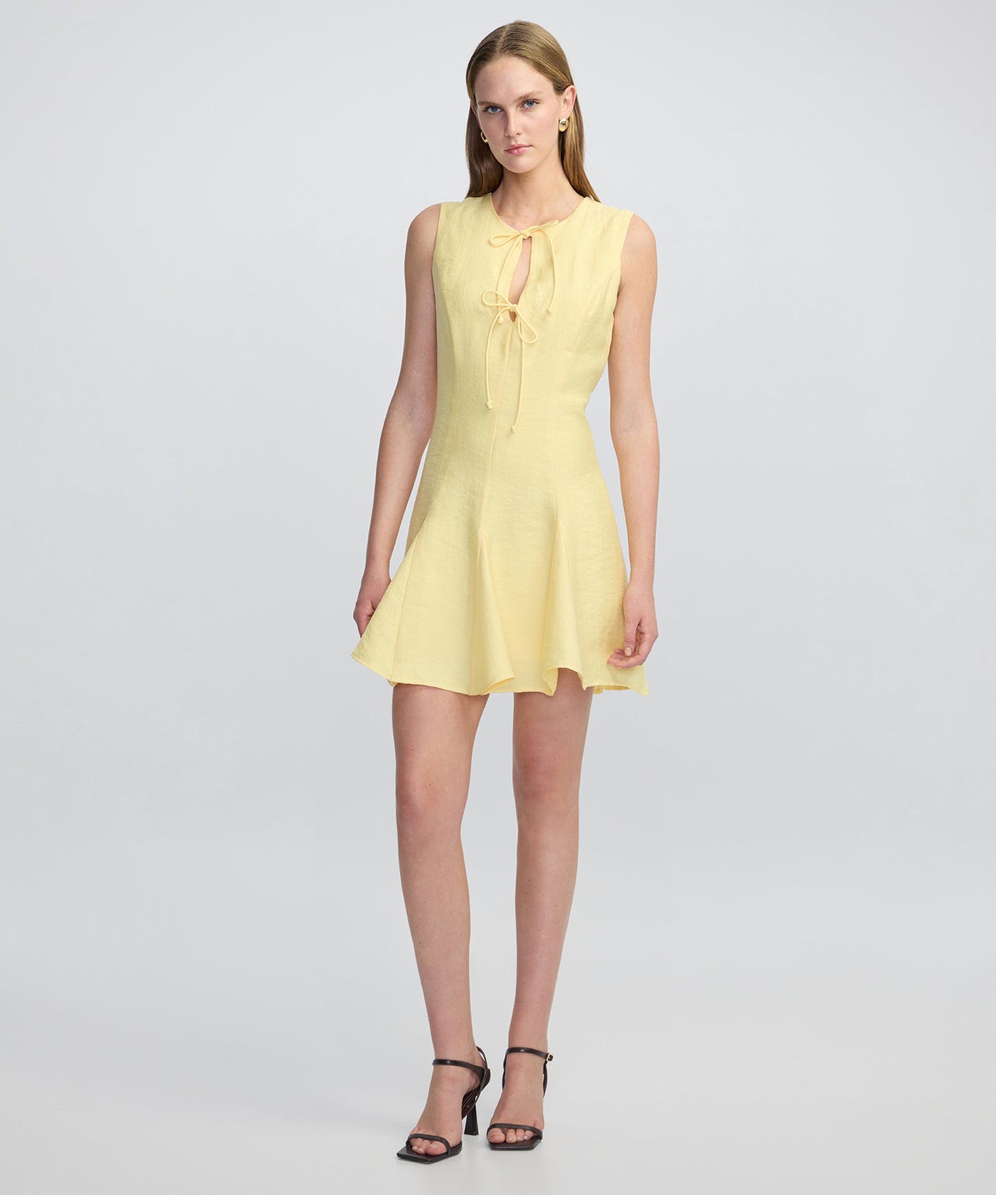 Çift Fiyonklu Mini Elbise