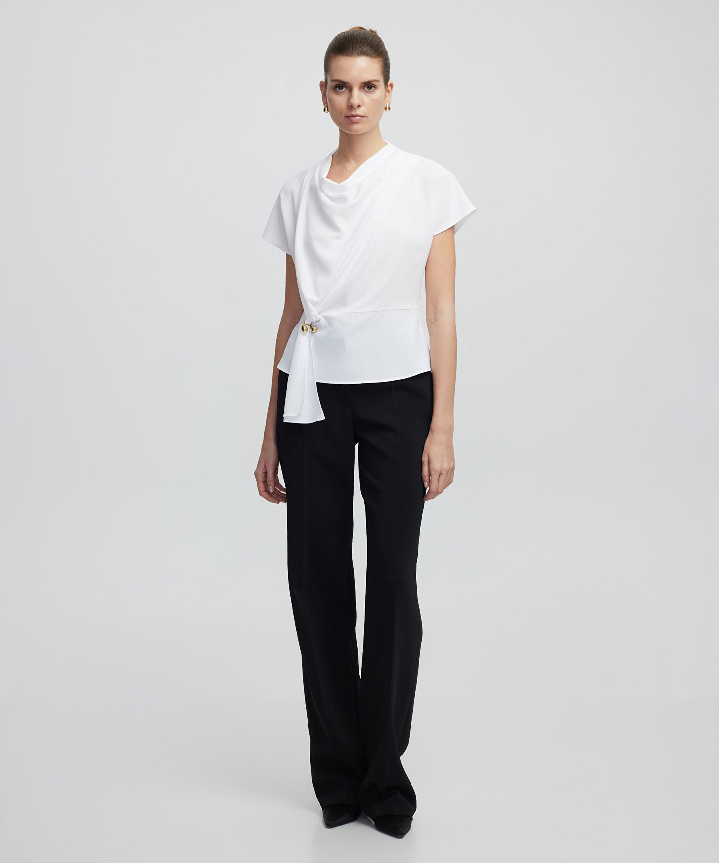 Metal Aksesuarlı Burgulu Bluz